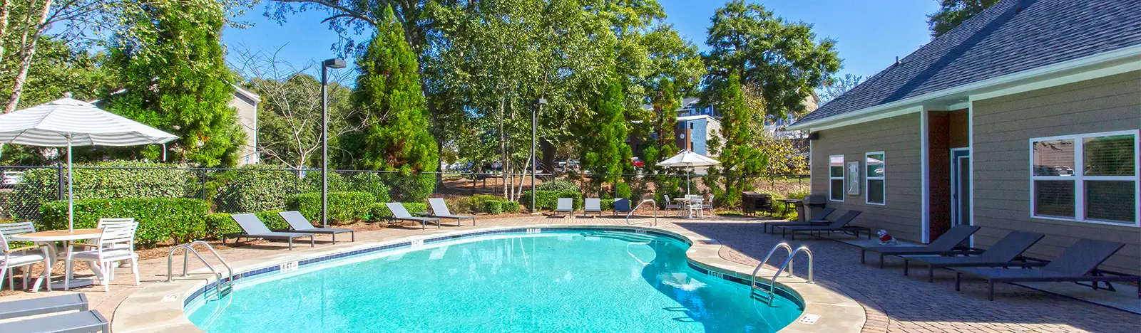 outdoor swimming pool